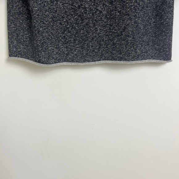 Altar'd State Gray Lightweight Sweatshirt Knit Split Bell Sleeve Shift Dress M - Picture 8 of 10